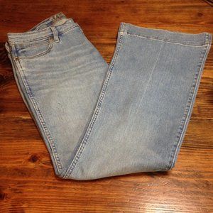 Ladies Wrangler Jeans Size 32x34 Flare Wide Leg